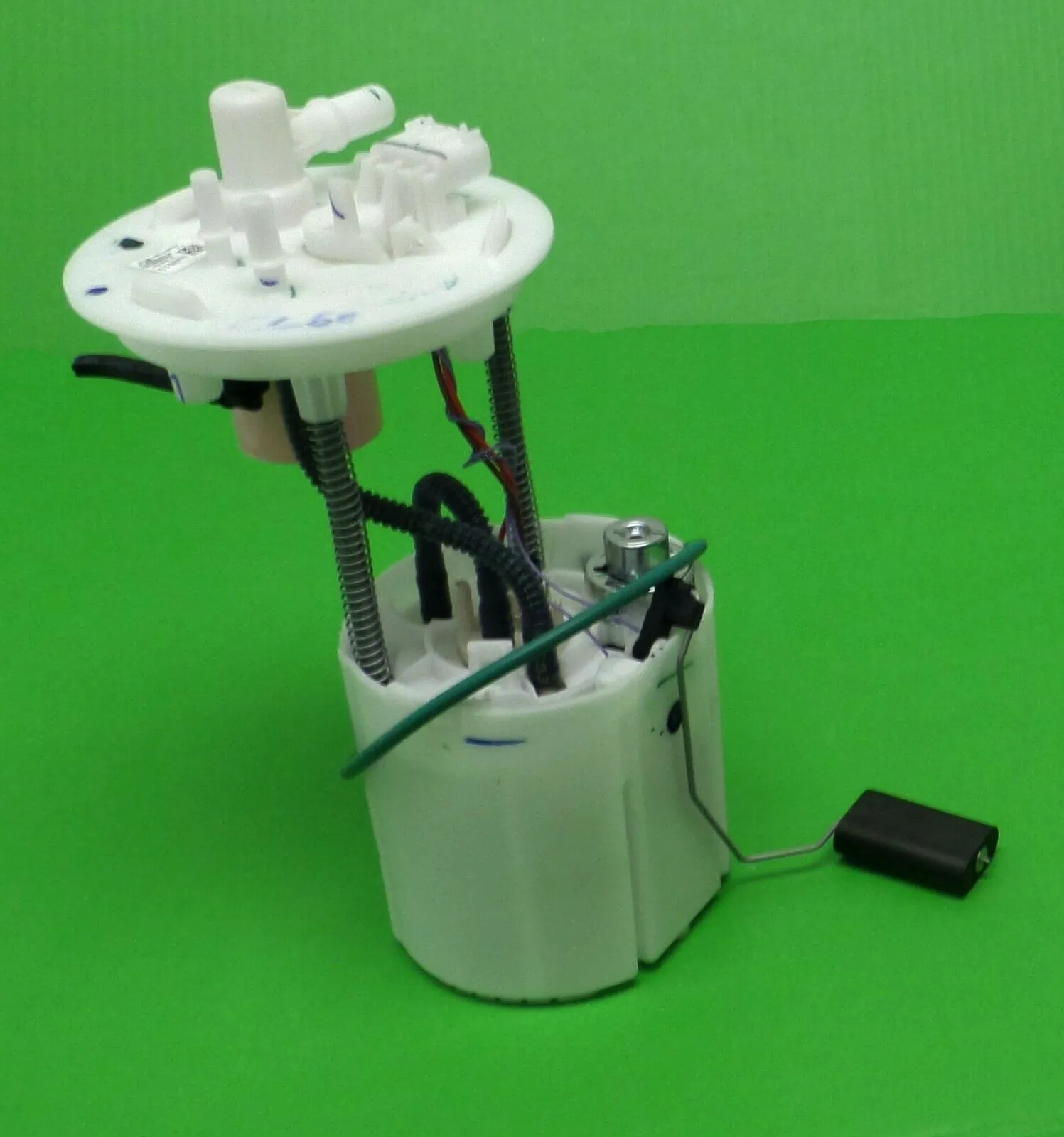 13593813 New Electric Fuel Pump 2012-2016 Buick LaCrosse Chevrolet Malibu