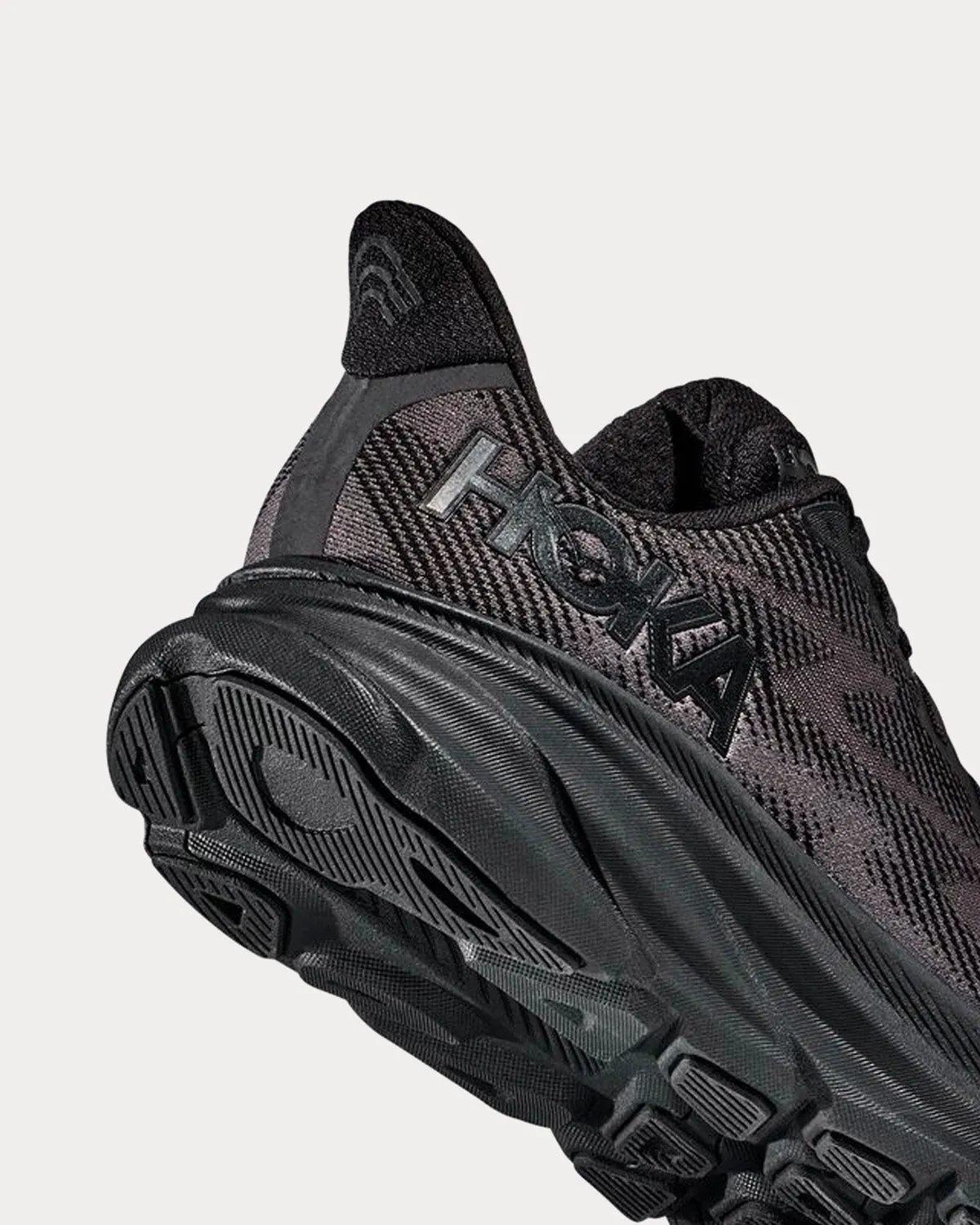 Clifton 9 Black / Black Running Shoes